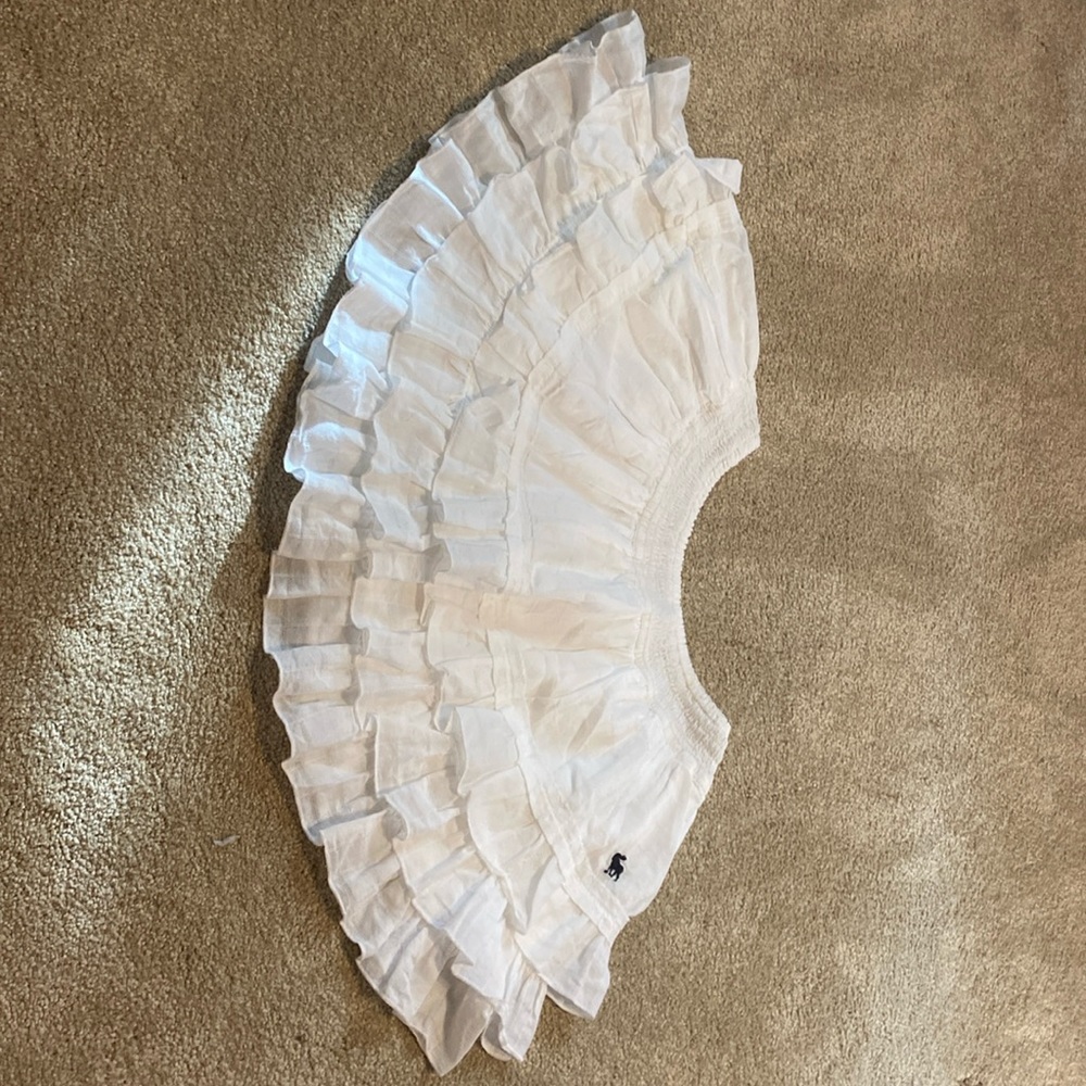 I am selling a Abercrombie skirt.